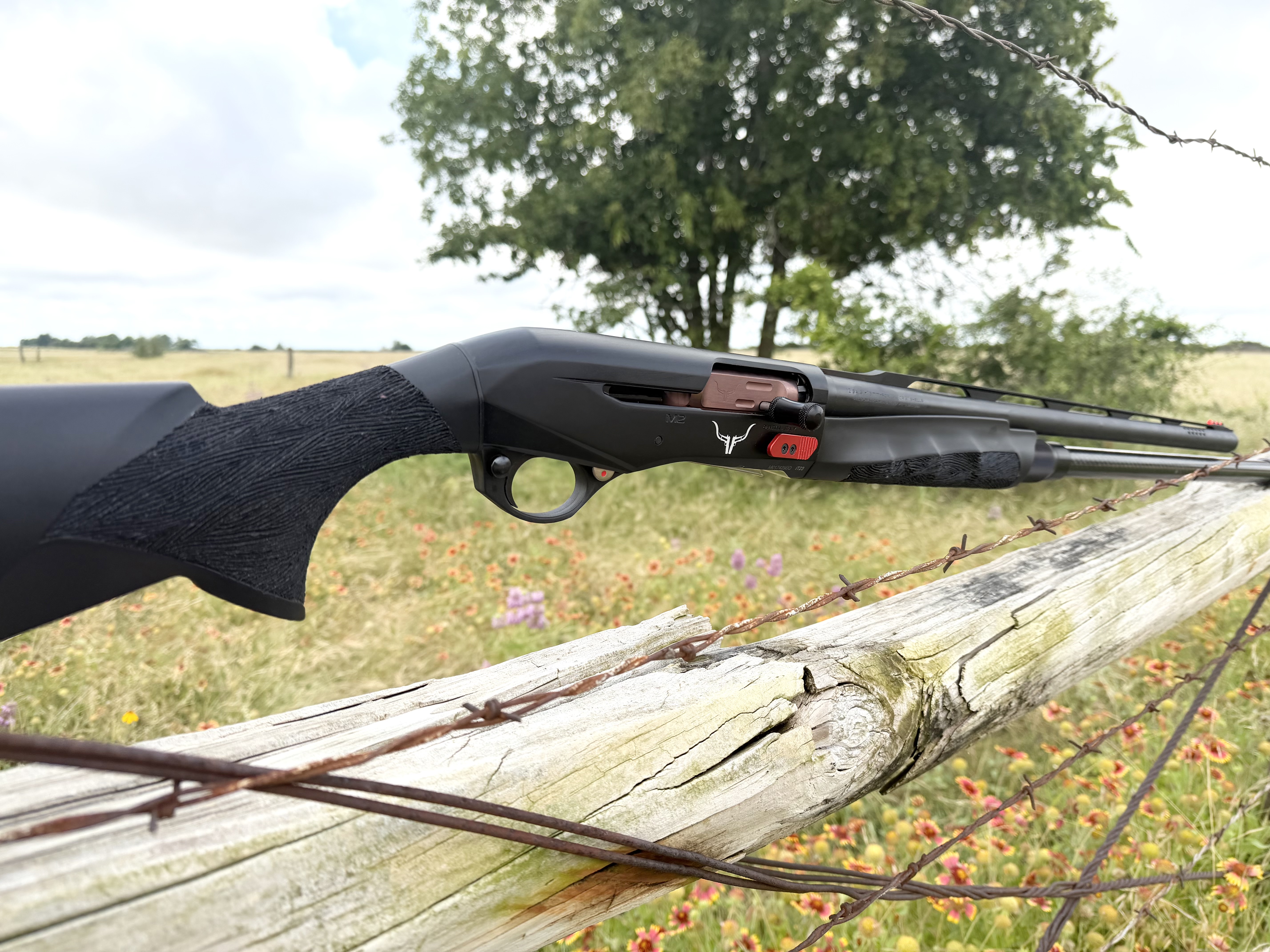 2023+ Benelli M2 with competition package, stippled furniture and magna port barrel - Image 2